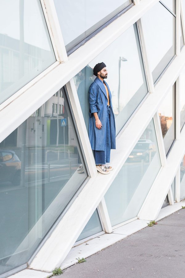 Quelles méthodes les écoles de langues peuvent-elles adopter pour enseigner efficacement dans un contexte multiculturel ?